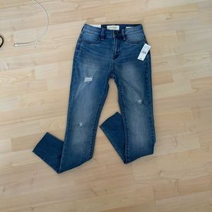 BNWT pacsun semi distressed jeans
